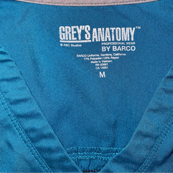 Scrub set - Picture 2 of 3